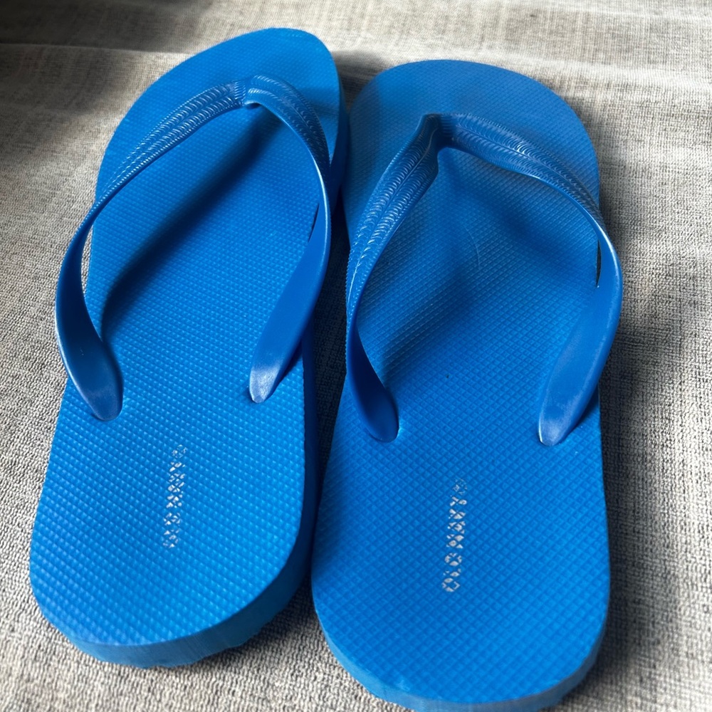 Old Navy Vibrant Blue Sandals